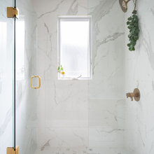 Unit 5 Bathroom