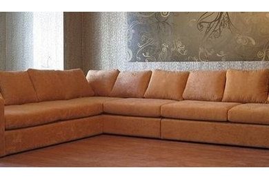 Угловой диван для большой комнаты