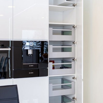 Modern Kitchen White High Gloss Cabinetry