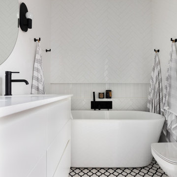 Plateau Black & White Bathroom