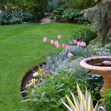 Crisp Bed Lines Add a Finished Appearance