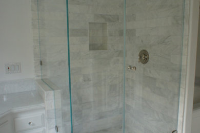 Bathroom - contemporary bathroom idea in Sacramento