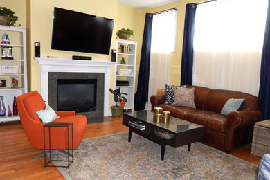 Living room - living room idea in Chicago