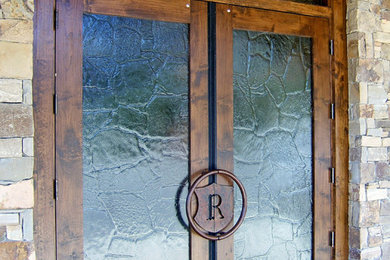 Example of a mountain style entryway design in Salt Lake City