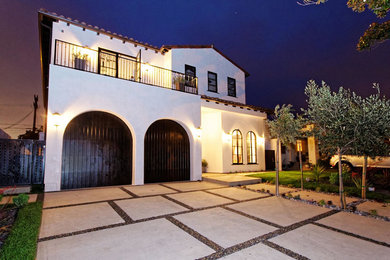 Home design - mediterranean home design idea in Los Angeles