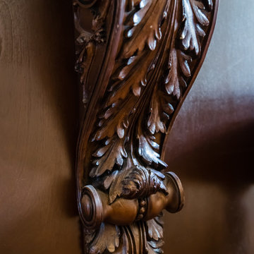 Traditional kitchen bar detail