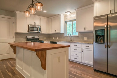 Kitchen - kitchen idea in Other