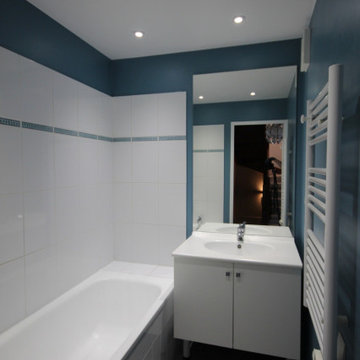 Rénovation d'une salle de bain et d'une salle de douche dans une maison à Poissy