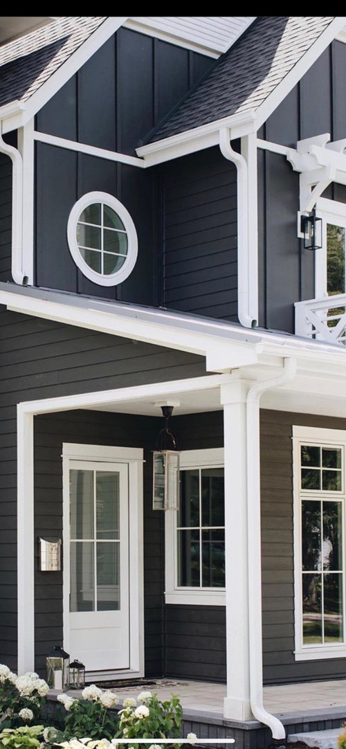 Exterior paint color....black or white??!!