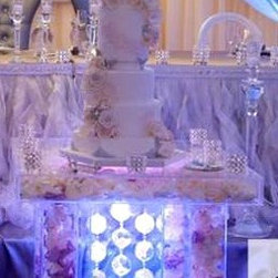 Game table / cake table - Furniture