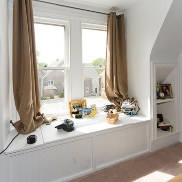 Window seat and book nook