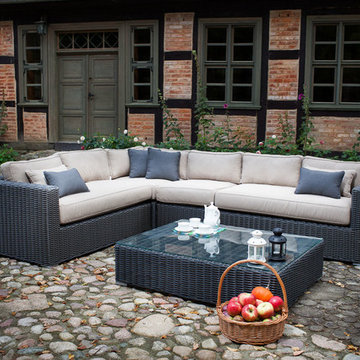 Toja Patio Furniture - Yorkville Sectional Set - House