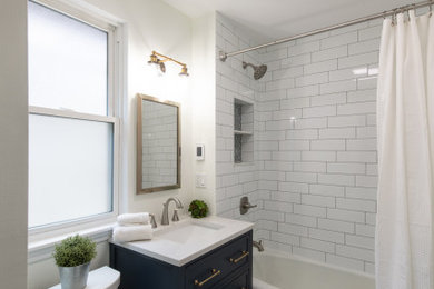 Example of a classic bathroom design in Chicago