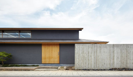 Houzzツアー:京都・歴史街道沿いの築100年の古民家を、重厚な和モダン住宅に