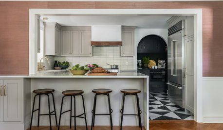 Kitchen of the Week: Airy and Elegant in 155 Square Feet