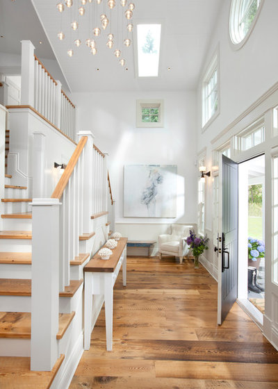Traditional Entry by jodi foster design + planning