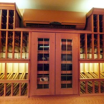 Humidor with cooling system above