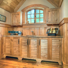 Wood/Rustic