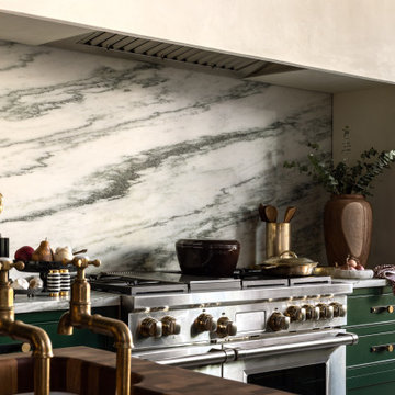 Wallace Street Luxe English Kitchen