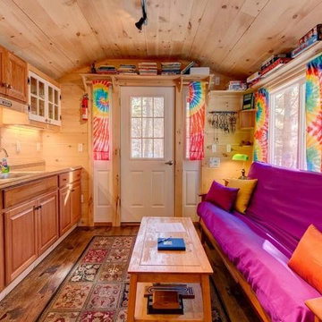 4 Season Living ~ Apple Blossom Cottage