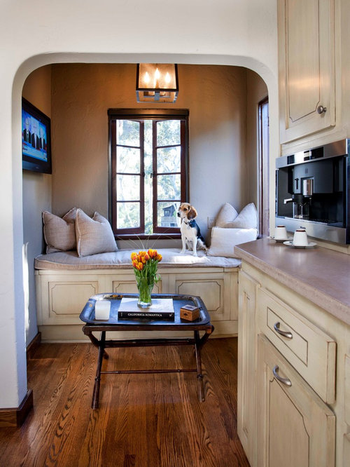 Best Kitchen Sitting Nook Design Ideas Remodel Pictures Houzz   B69105c10213043f 7605 W500 H666 B0 P0  Mediterranean Kitchen 