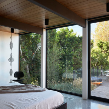 Malibu Glass Box House by Klopf Architecture