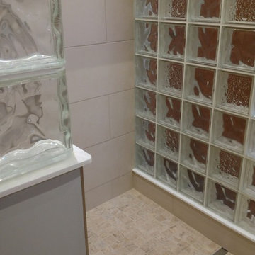 Decorative glass block shower wall design