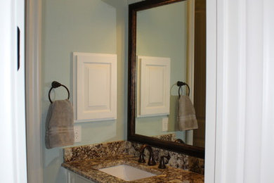 Bathroom - traditional bathroom idea in Houston