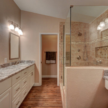 Traditional Master Bath in Subdued Tones