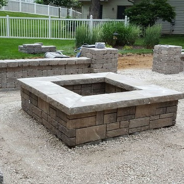 Fire Pits & Outdoor Fireplaces