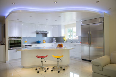 Inspiration for a contemporary kitchen remodel in Hawaii