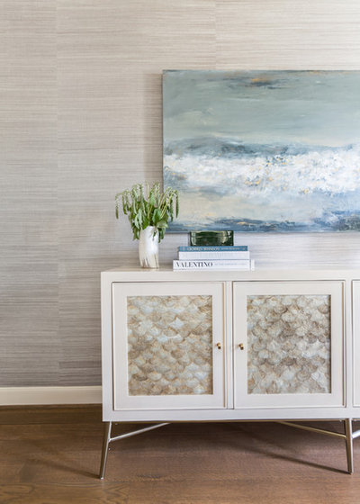 Transitional  by Marie Flanigan Interiors