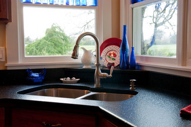 Inspiration for a timeless kitchen remodel in Portland