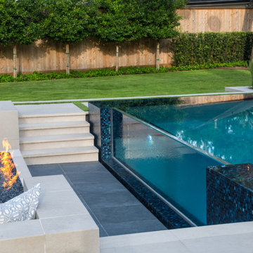 Landscape and negative edge pool