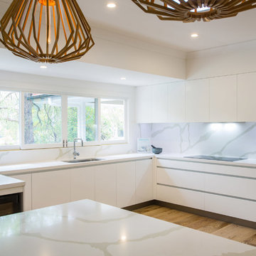Modern kitchen - Brookfield