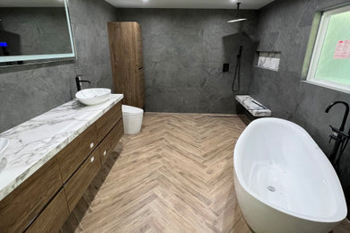 Example of a bathroom design in San Francisco