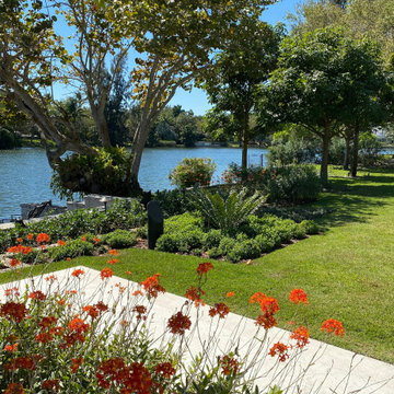 LAKEFRONT RESIDENCE
