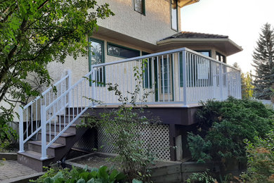 Mid-sized elegant home design photo in Edmonton