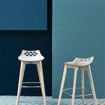 Jam Wood Chair - Bleached Beech Frame and White/Glossy Nougat Seat Finish