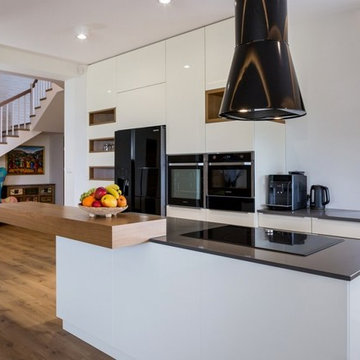 High Gloss and Laminate Kitchen
