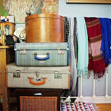 DECOR:  LUGGAGE, VINTAGE