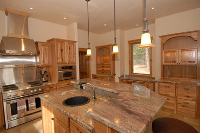 Example of a kitchen design in Denver