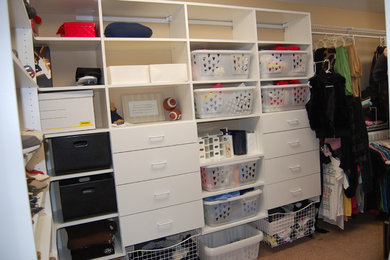 Walk In Master Closet--Wire & Laminate