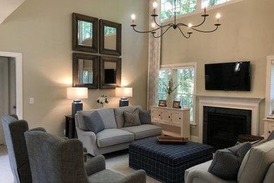 Family room - traditional family room idea in Raleigh