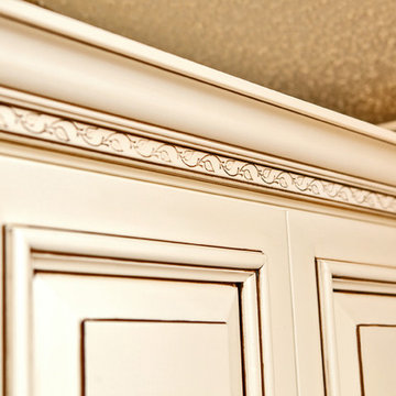 Kitchen Cabinets and Island