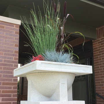 Frank Lloyd Wright-style container