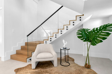Minimalist staircase photo in Miami