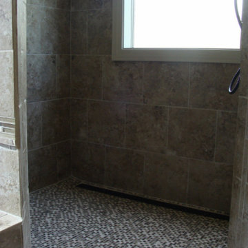 Warm neutral bathroom