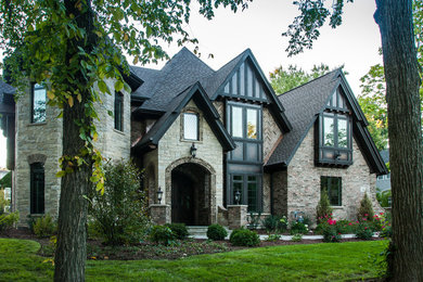 Photo of a traditional exterior in Chicago.