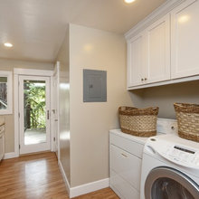 Bath with Laundry